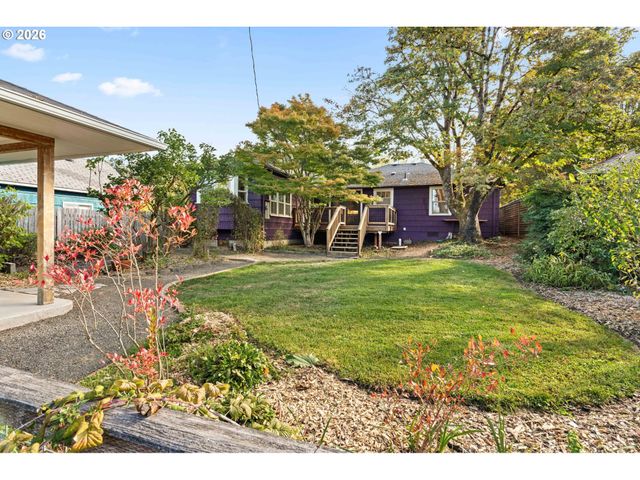 2644 POTTER St, Eugene, OR 97405