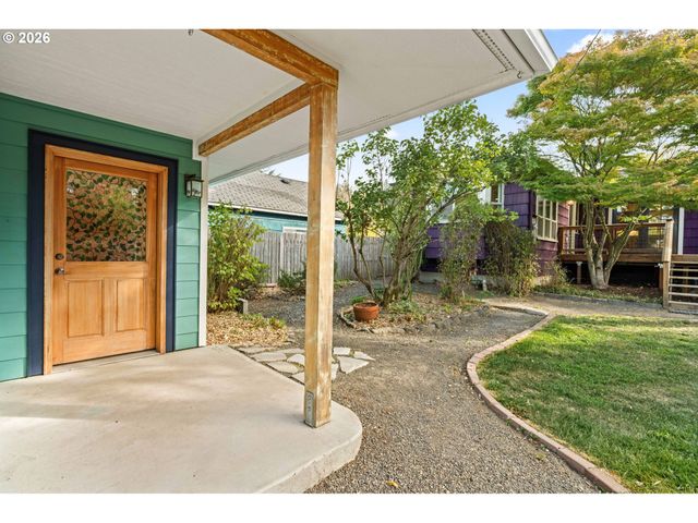 2644 POTTER St, Eugene, OR 97405