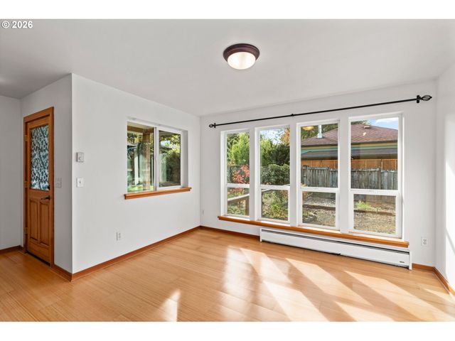 2644 POTTER St, Eugene, OR 97405