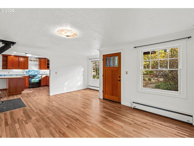 2644 POTTER St, Eugene, OR 97405