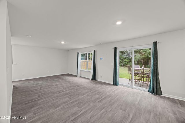 4112 Ocracoke Court, New Bern, NC 28560