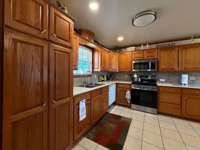 245 watson Road, Batesville, AR 72501