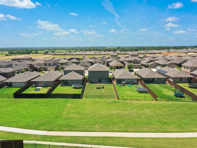 157 Greengate Drive, Boyd, TX 76023