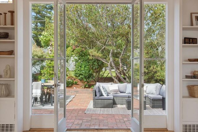 798 Creston Rd, Berkeley, CA 94708