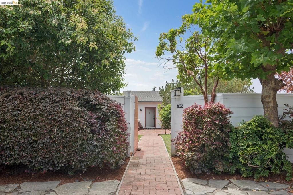 798 Creston Rd, Berkeley, CA 94708