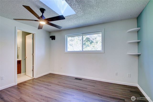 1120 SW 8th Avenue, Oak Harbor, WA 98277