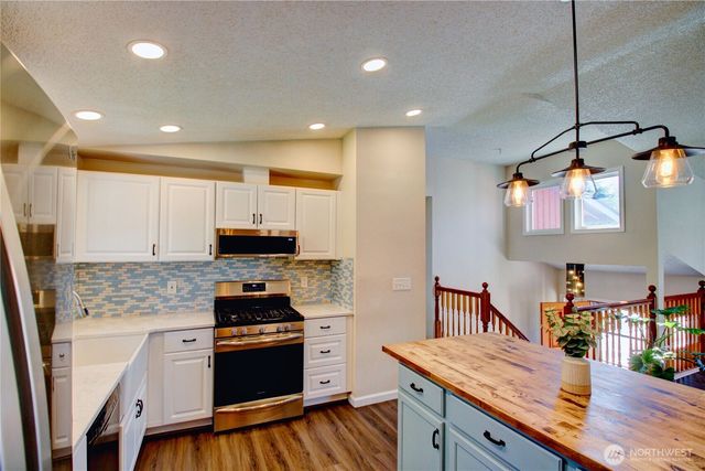 1120 SW 8th Avenue, Oak Harbor, WA 98277
