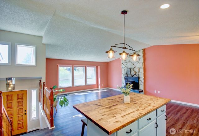 1120 SW 8th Avenue, Oak Harbor, WA 98277