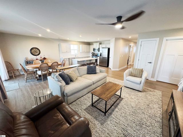 1324 Coffeetree Drive, Woodruff, SC 29388