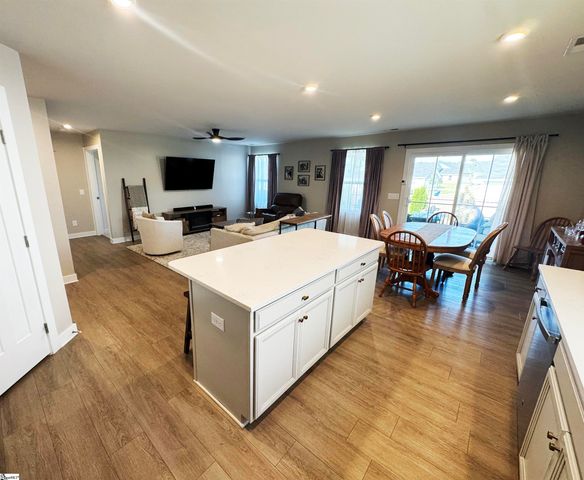 1324 Coffeetree Drive, Woodruff, SC 29388