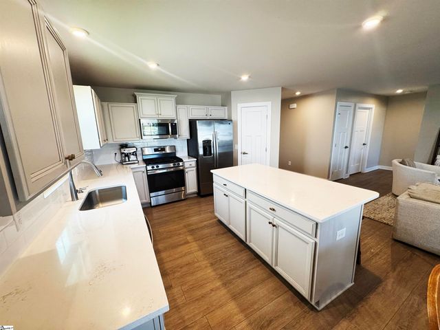 1324 Coffeetree Drive, Woodruff, SC 29388
