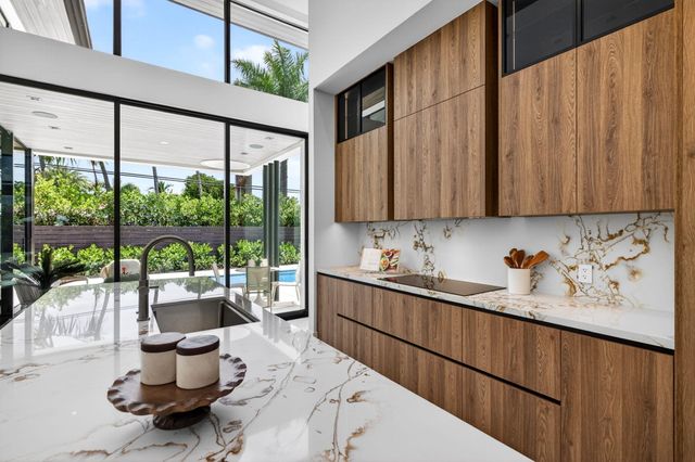 2717 NE 33rd Street, Fort Lauderdale, FL 33306