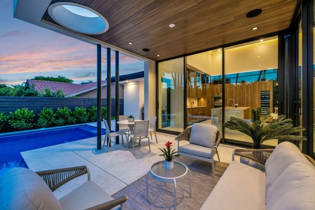 2717 NE 33rd Street, Fort Lauderdale, FL 33306