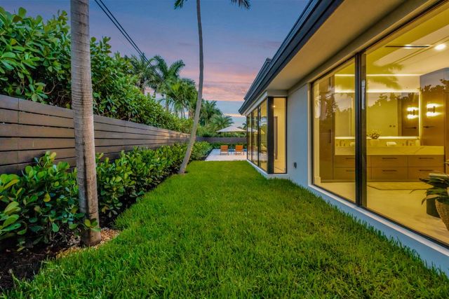 2717 NE 33rd Street, Fort Lauderdale, FL 33306