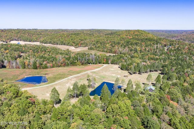 4832 Lovejoy Rd, Crawford, TN 38554