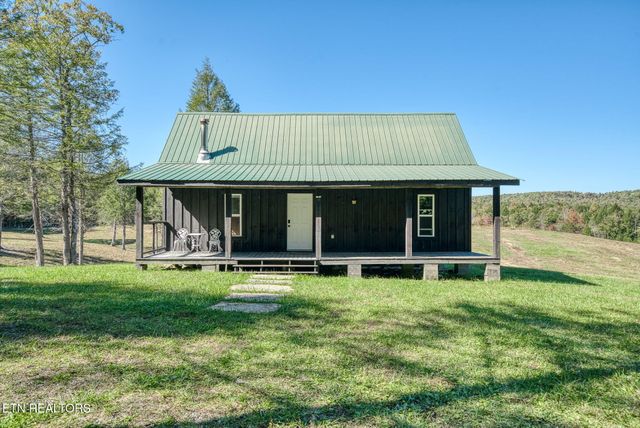 4832 Lovejoy Rd, Crawford, TN 38554