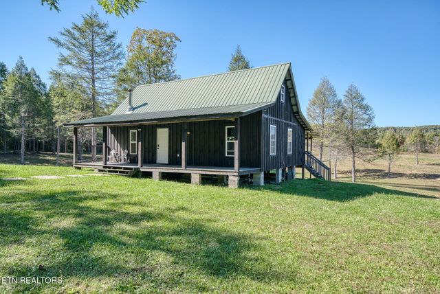 4832 Lovejoy Rd, Crawford, TN 38554