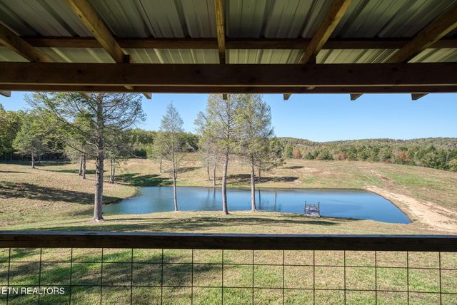 4832 Lovejoy Rd, Crawford, TN 38554