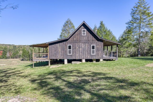 4832 Lovejoy Rd, Crawford, TN 38554