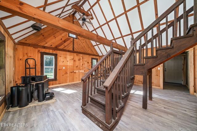 4832 Lovejoy Rd, Crawford, TN 38554