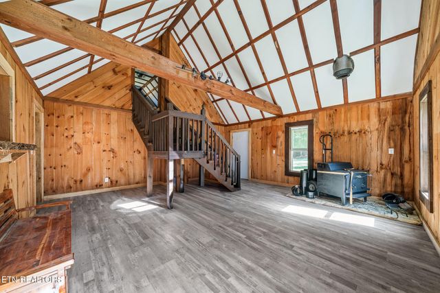 4832 Lovejoy Rd, Crawford, TN 38554