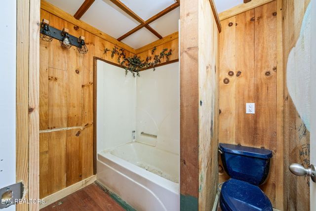 4832 Lovejoy Rd, Crawford, TN 38554