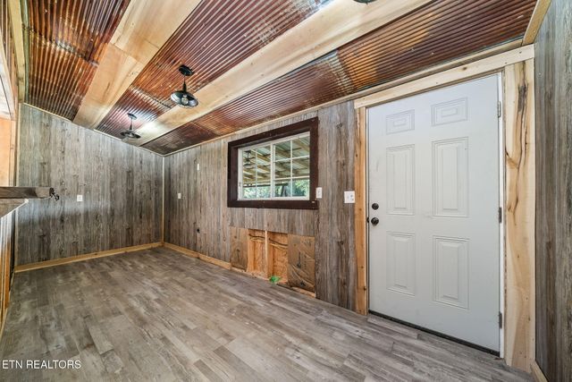 4832 Lovejoy Rd, Crawford, TN 38554