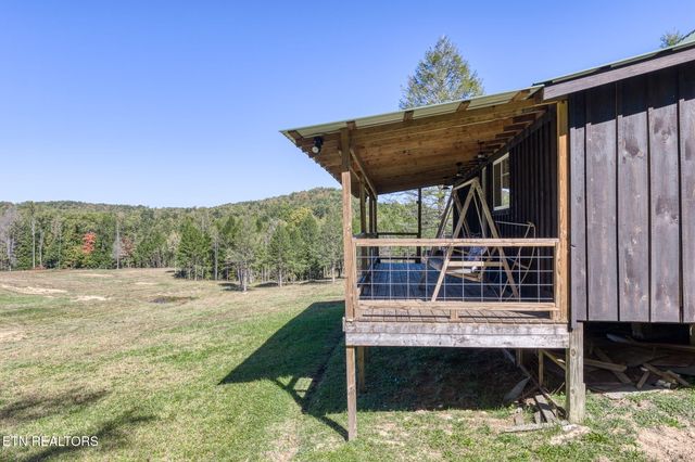 4832 Lovejoy Rd, Crawford, TN 38554