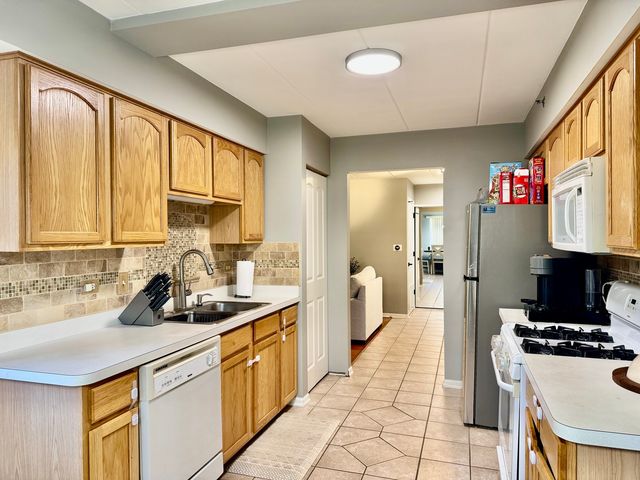 6950 Heritage Circle 4-1A, Orland Park, IL 60462