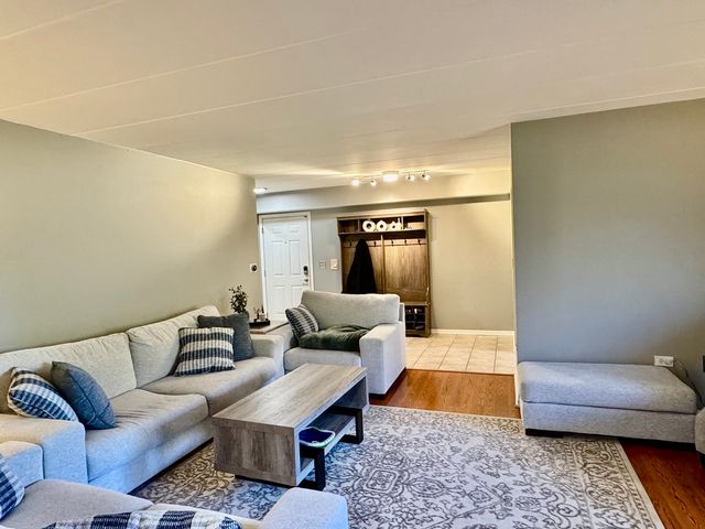 6950 Heritage Circle 4-1A, Orland Park, IL 60462