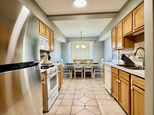 6950 Heritage Circle 4-1A, Orland Park, IL 60462