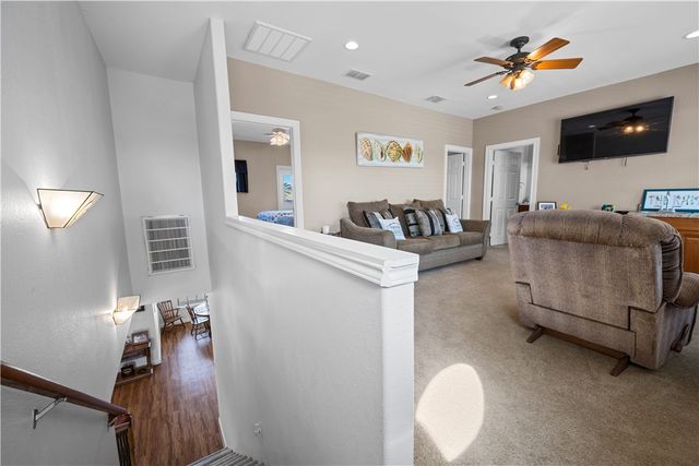 1050 S Bay St, Aransas Pass, TX 78336