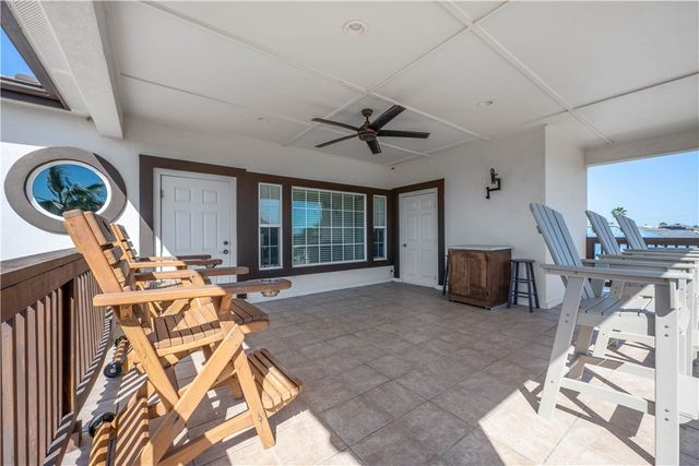 1050 S Bay St, Aransas Pass, TX 78336