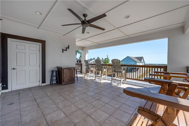 1050 S Bay St, Aransas Pass, TX 78336