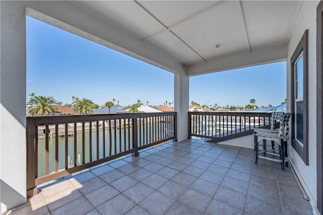 1050 S Bay St, Aransas Pass, TX 78336