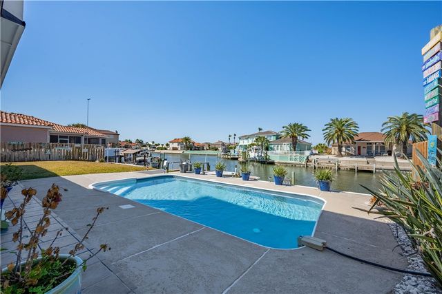 1050 S Bay St, Aransas Pass, TX 78336