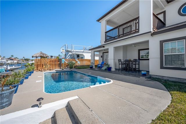 1050 S Bay St, Aransas Pass, TX 78336