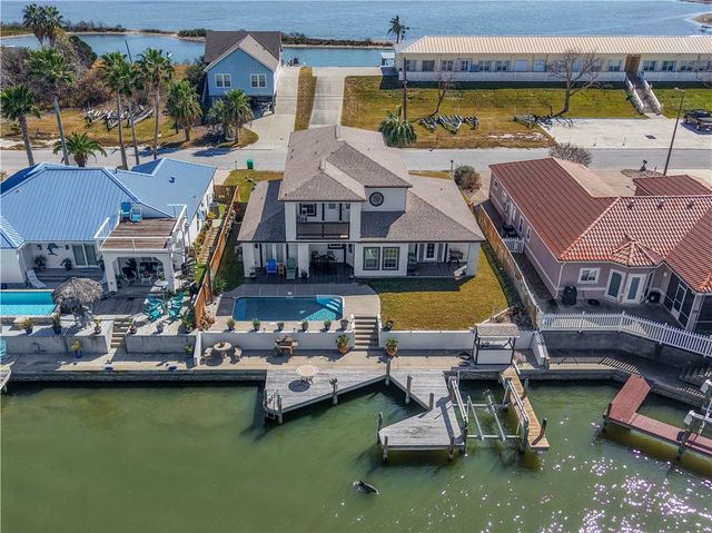 1050 S Bay St, Aransas Pass, TX 78336