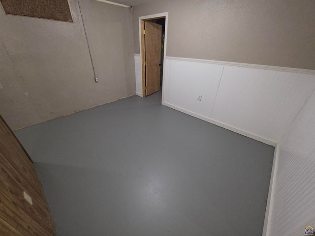 6645 SW Montara Northway, Topeka, KS 66619