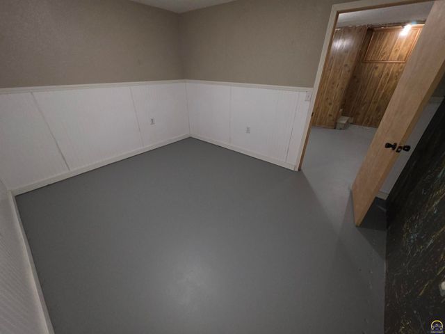 6645 SW Montara Northway, Topeka, KS 66619
