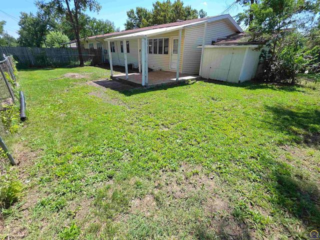 6645 SW Montara Northway, Topeka, KS 66619