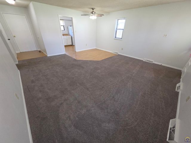 6645 SW Montara Northway, Topeka, KS 66619