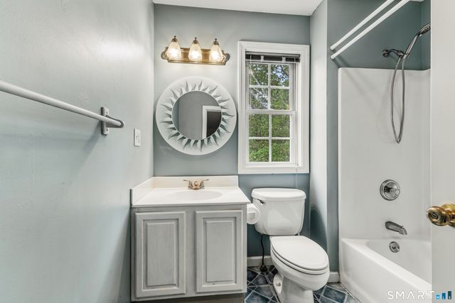 35 Lou Ann Terrace, Meriden, CT 06450
