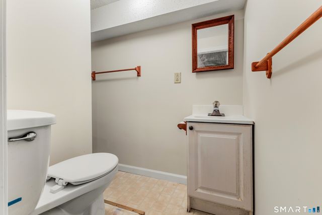 35 Lou Ann Terrace, Meriden, CT 06450