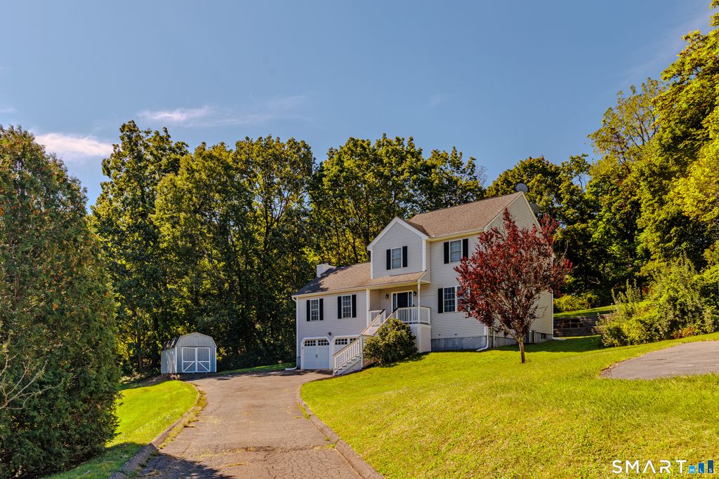 35 Lou Ann Terrace, Meriden, CT 06450