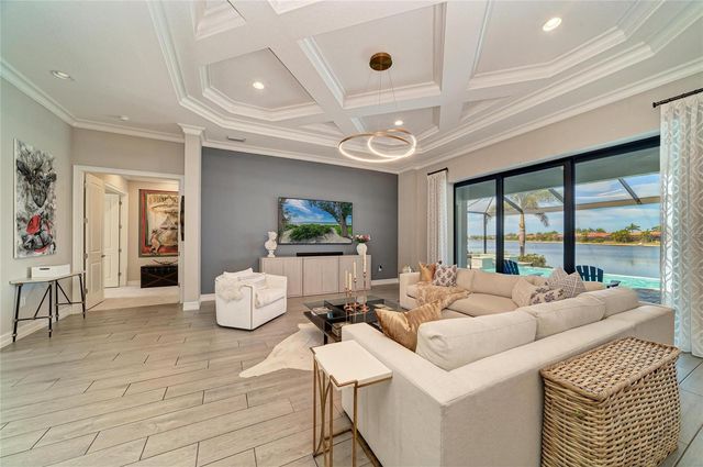 352 MARAVIYA BOULEVARD, Nokomis, FL 34275