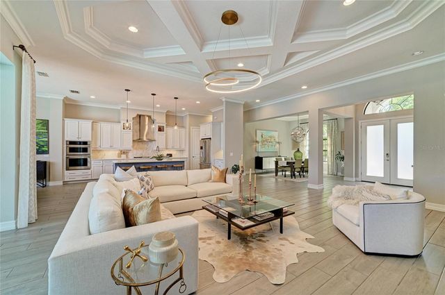 352 MARAVIYA BOULEVARD, Nokomis, FL 34275