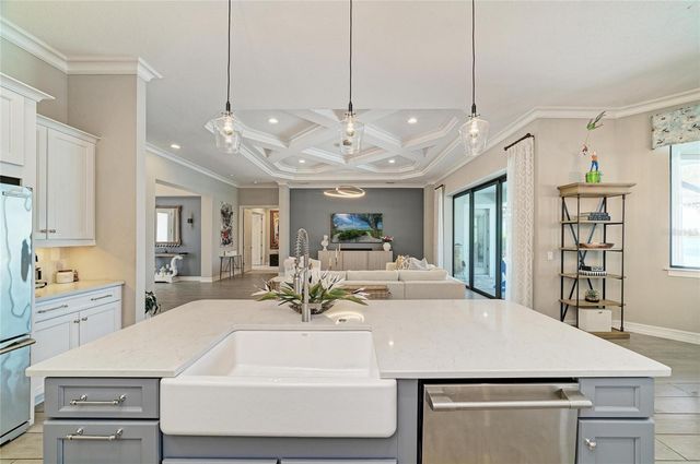 352 MARAVIYA BOULEVARD, Nokomis, FL 34275