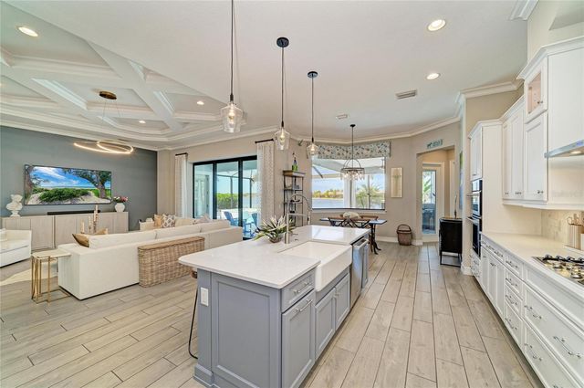 352 MARAVIYA BOULEVARD, Nokomis, FL 34275