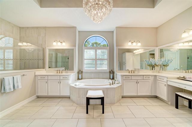 352 MARAVIYA BOULEVARD, Nokomis, FL 34275